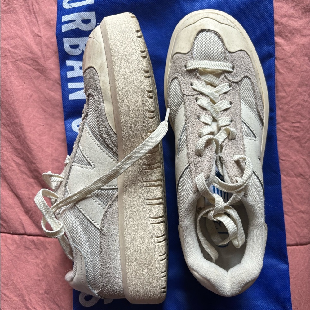 LIKE NEW BALANCE CT302